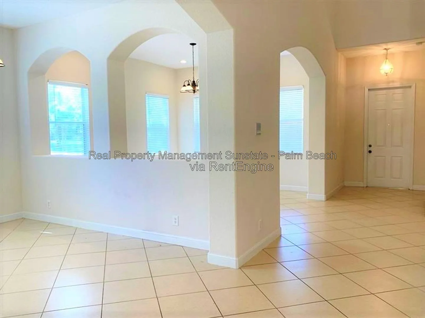 5 bed, 4.5 bath, 4314 sqft, $4,425 — Photo 3