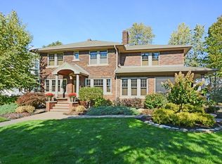 19428 Beach Cliff Blvd, Rocky River, OH
