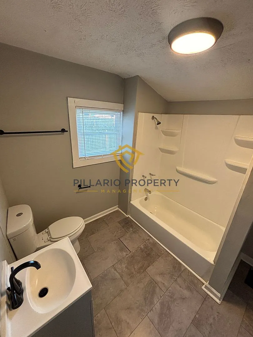 3-Bedroom Home Near Newfields Available NOW! — Photo 4