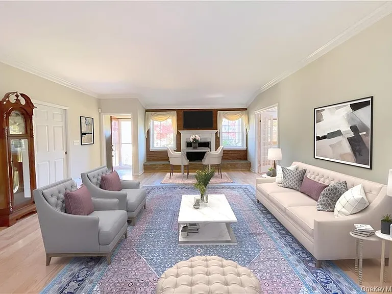 12 Ervilla Dr — Photo 3