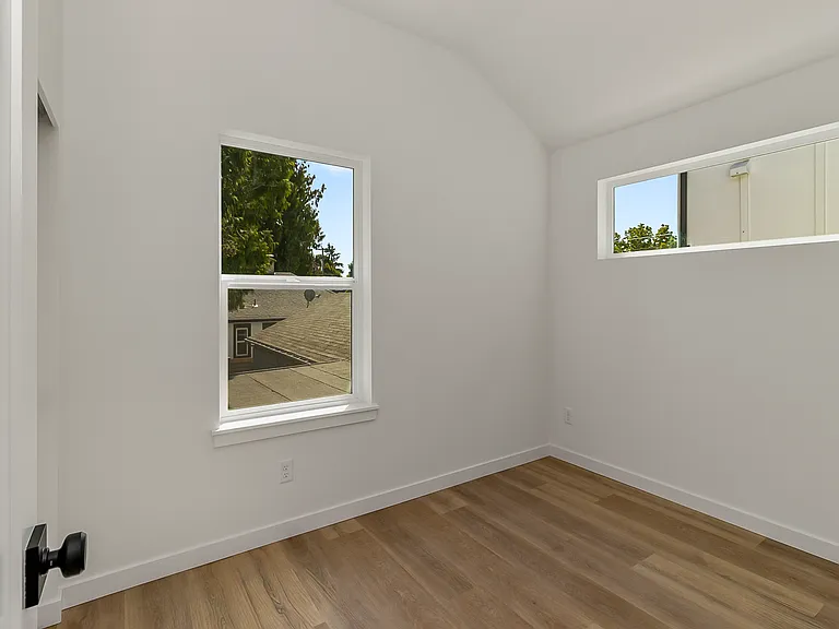 820 S Sullivan St #B — Photo 15