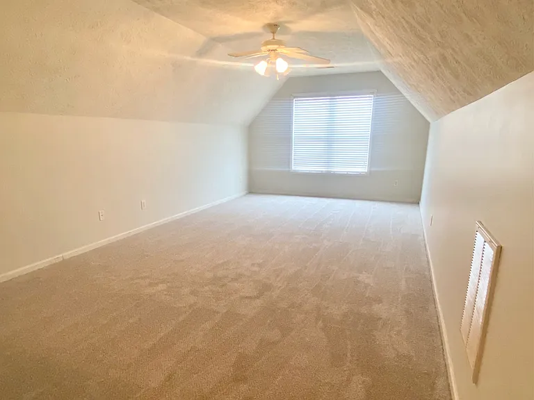 1047 Gatesville Dr — Photo 36