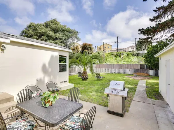 2229 Poinsettia Dr, San Diego, CA 92106