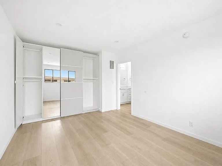 337 S Rexford Dr #3 — Photo 12