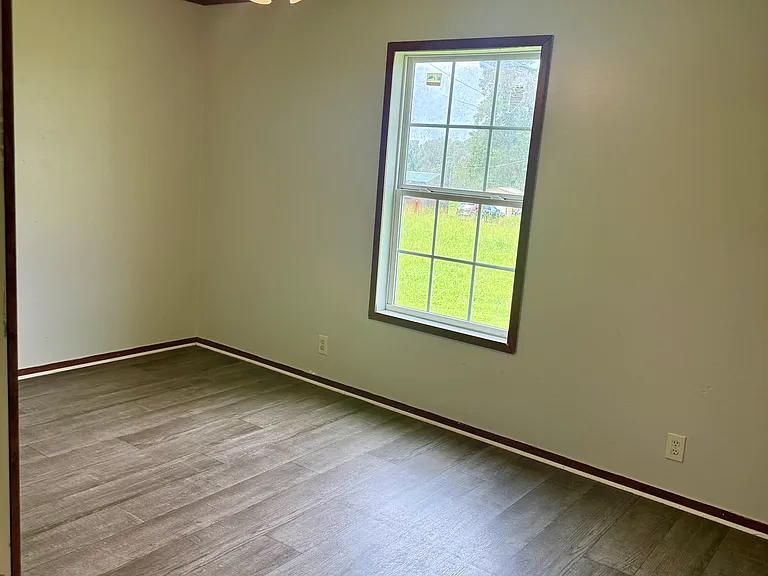 540 Pitts Loop — Photo 10
