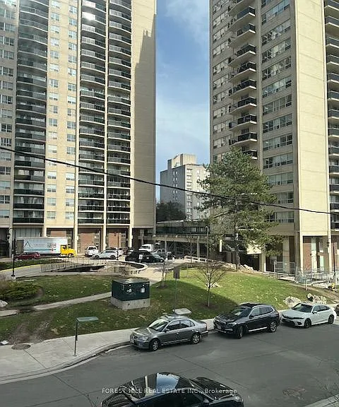 310 Tweedsmuir Ave #Townhouse 2 — Photo 32