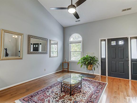 5th image of 5117 Carolwood Ln