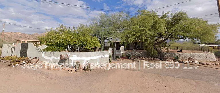 4879 N Monterey Dr — Photo 13