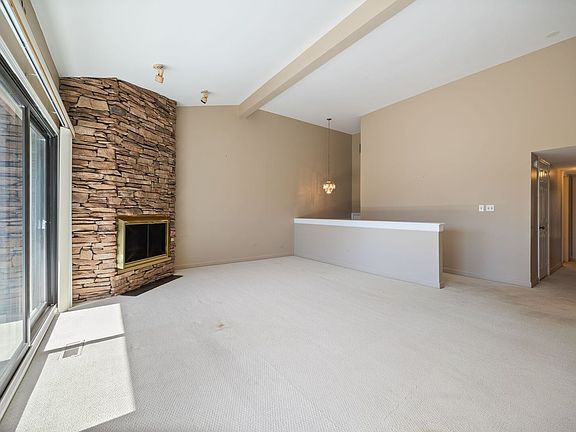 4th image of 97 W Thornhill Ln #A