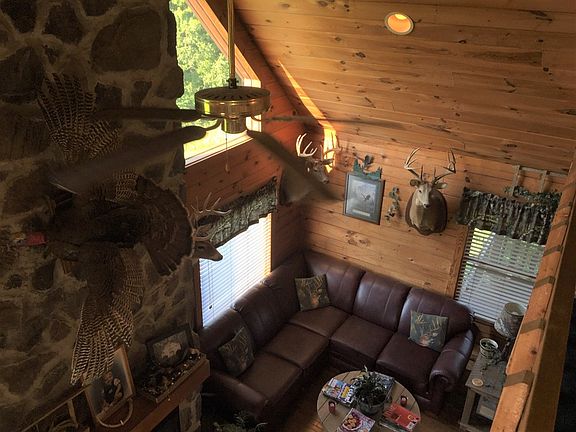 3rd image of 3105 Pickett Ln