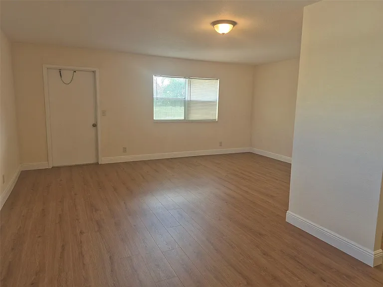 278 Flanders Park #278-F — Photo 5