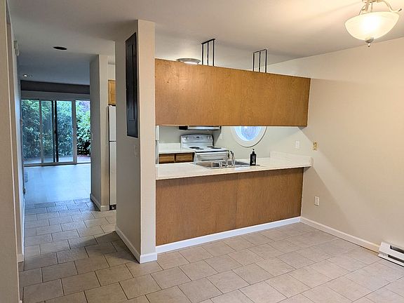 2nd image of 22717 Lakeview Dr APT A10