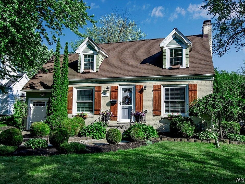 1st image of 121 Burke Dr
