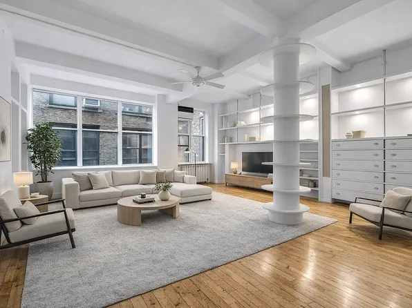 121 W 17th St APT 3B, New York, NY 10011