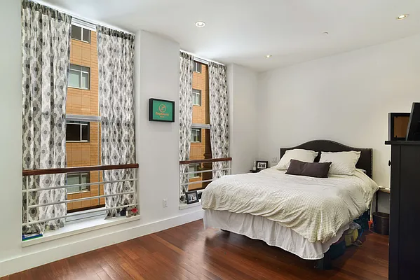 Rented by Compass | media 30