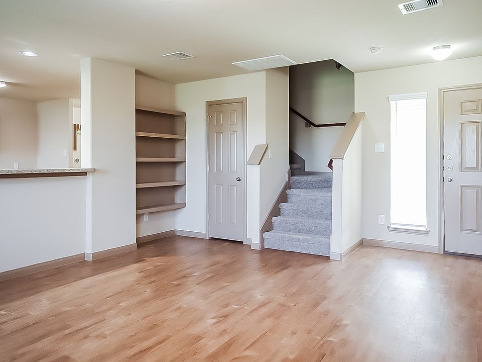 001-photo-living-room-9844135_03272023