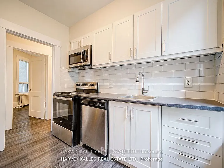 1074 Saint Clair Ave W #4 — Photo 7