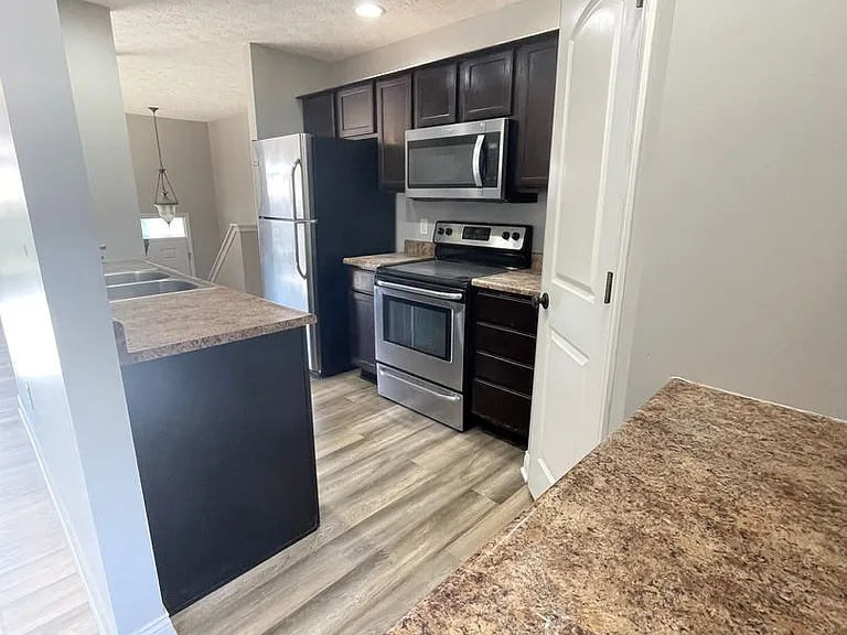 2820 Flagstone Way — Photo 3