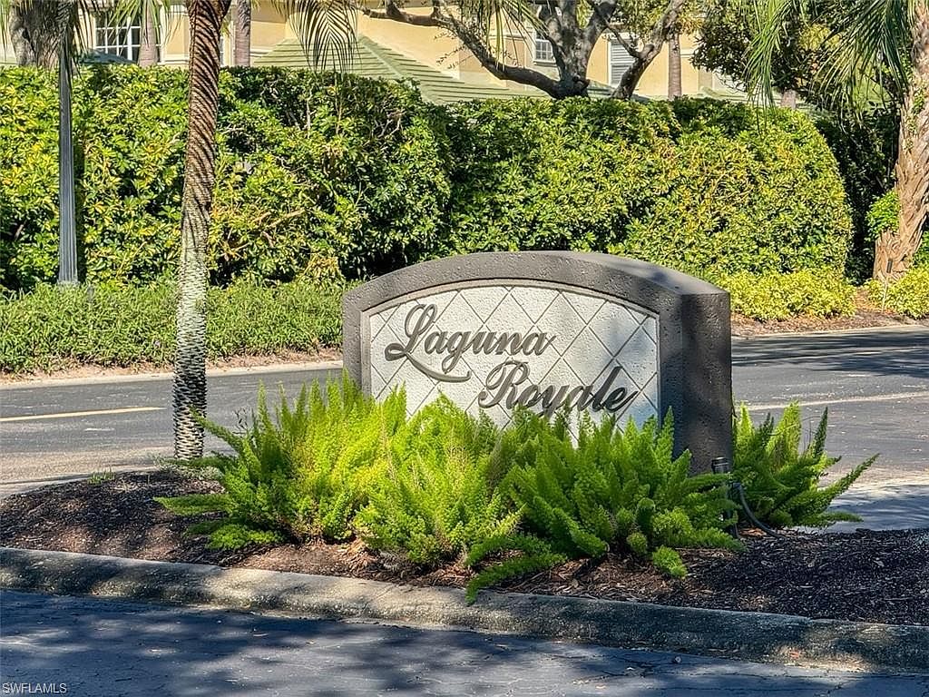 515 Laguna Royale BLVD #102