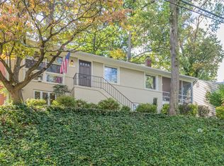 866 N Arlington Mill Dr, Arlington, VA 22205