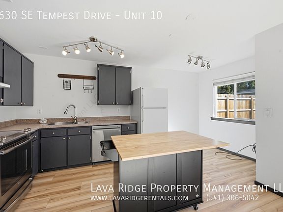 3rd image of 1630 SE Tempest Dr Unit 10