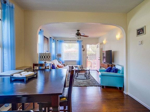 living room/dining room