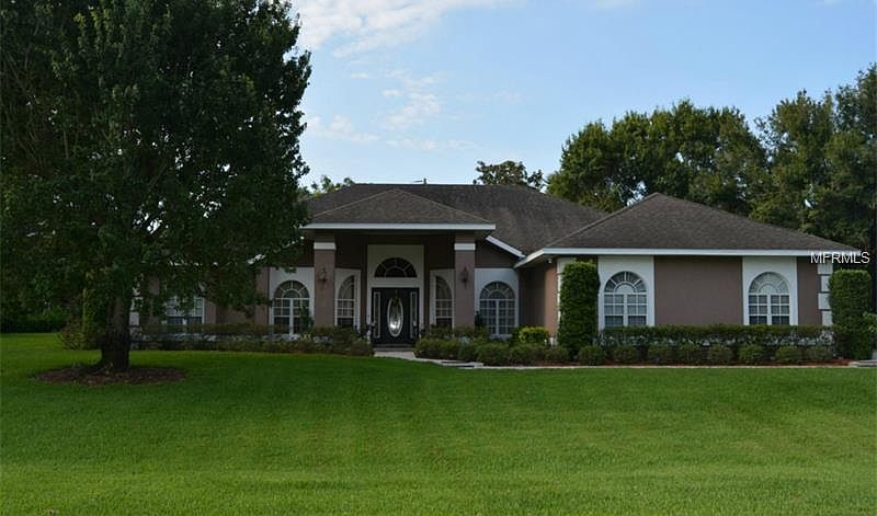 1st image of 7 Crystal Waters Dr