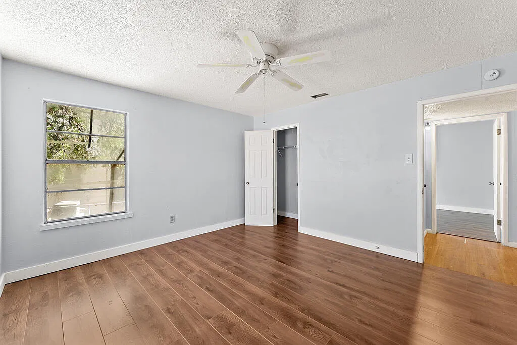 3 bed, 2.0 bath, 1212 sqft, $1,500 — Photo 3