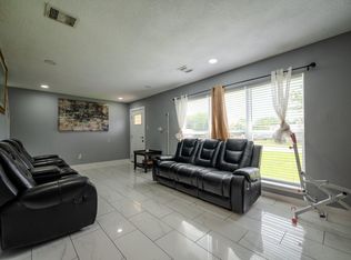 6806 Santa Rita Dr, Houston, TX 77083