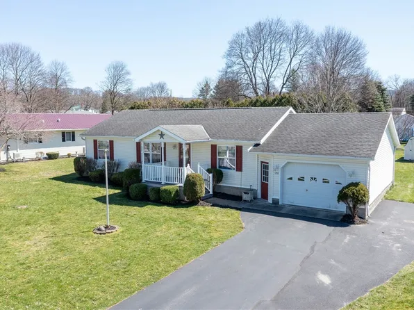 120 Crestwood Cir, Dansville, NY 14437