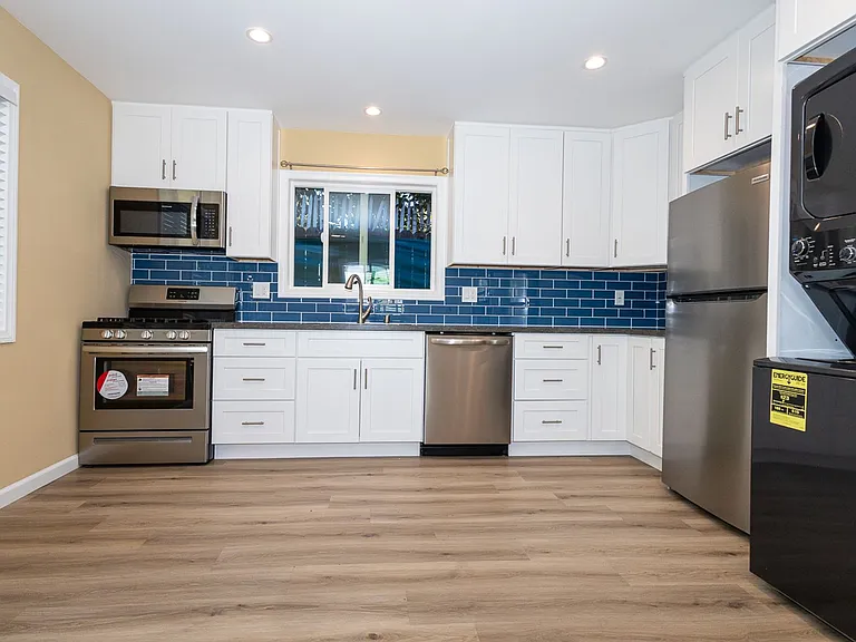 614 S Sycamore Ave — Photo 7