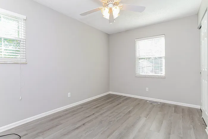 404 Westgate Dr — Photo 11