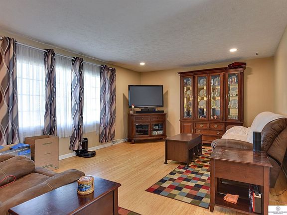 5th image of 3309 Golden Blvd