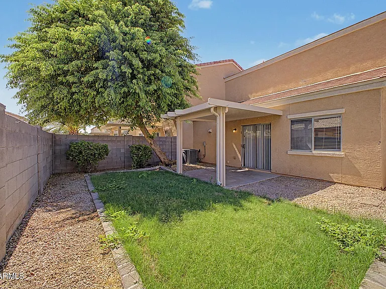 7027 W Lincoln St — Photo 26