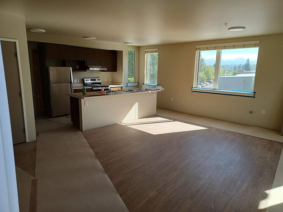 2nd image of 2604 164th St NE