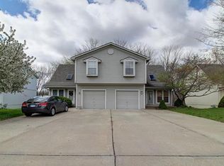 1861 Chickadee Dr, Liberty, MO 64068