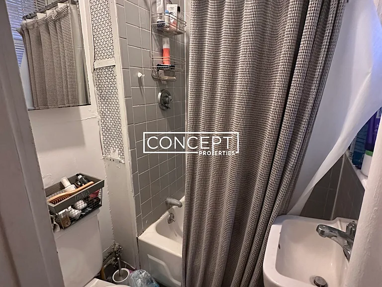 9 Myrtle St #4CP — Photo 8