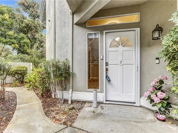 26117 McBean Pkwy Unit 7, Santa Clarita, CA 91355