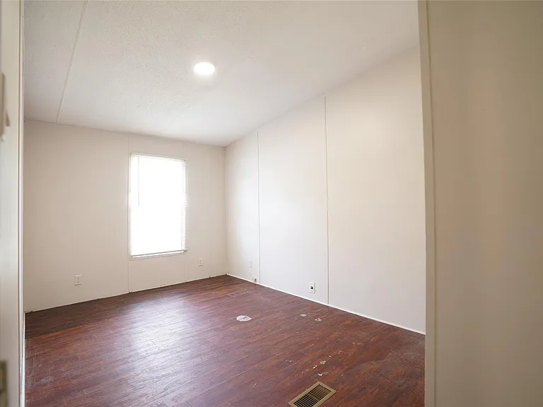 9533 Cypress Dr — Photo 8