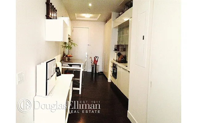 Rented by Douglas Elliman | media 34