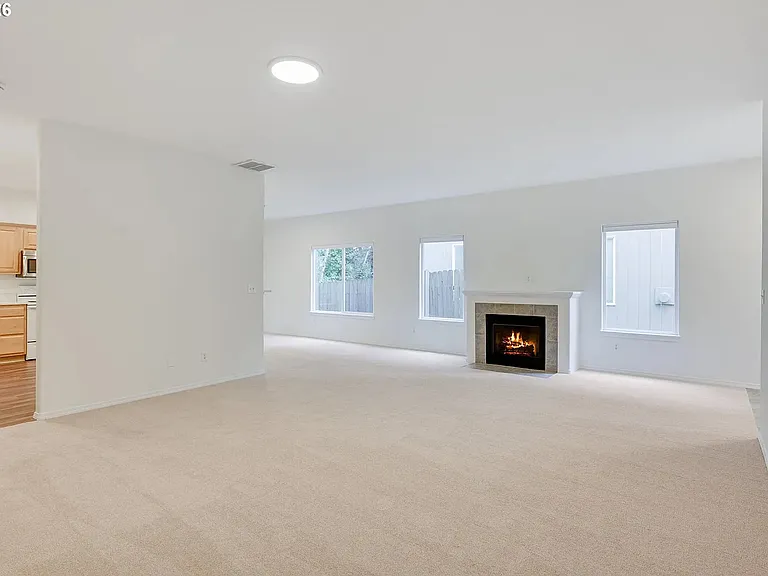 9521 NE Tenny Creek Dr — Photo 4
