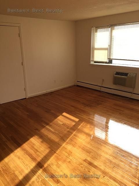2nd image of 1035 Commonwealth Ave #11