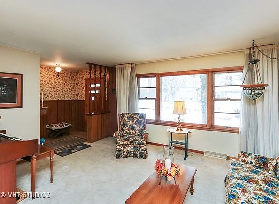 2nd image of 15747 W Idlewood Ln