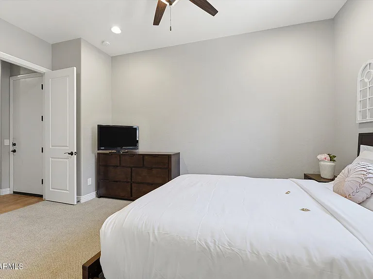 4254 E Valencia Dr — Photo 33