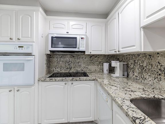 5th image of 3801 S Ocean Dr APT 10S
