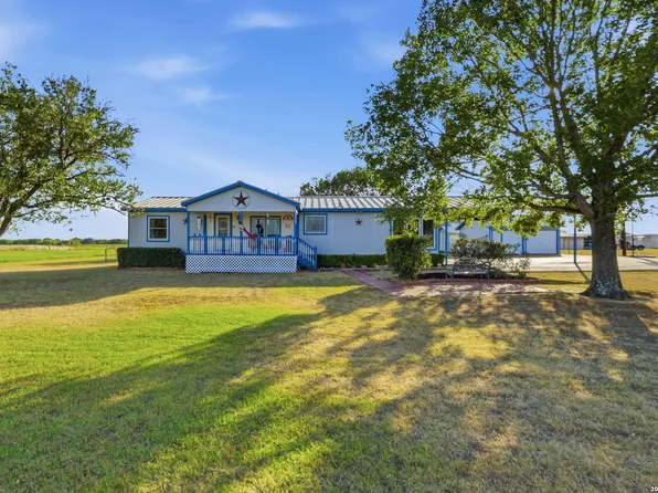 775 WARNCKE RD, La Vernia, TX 78121