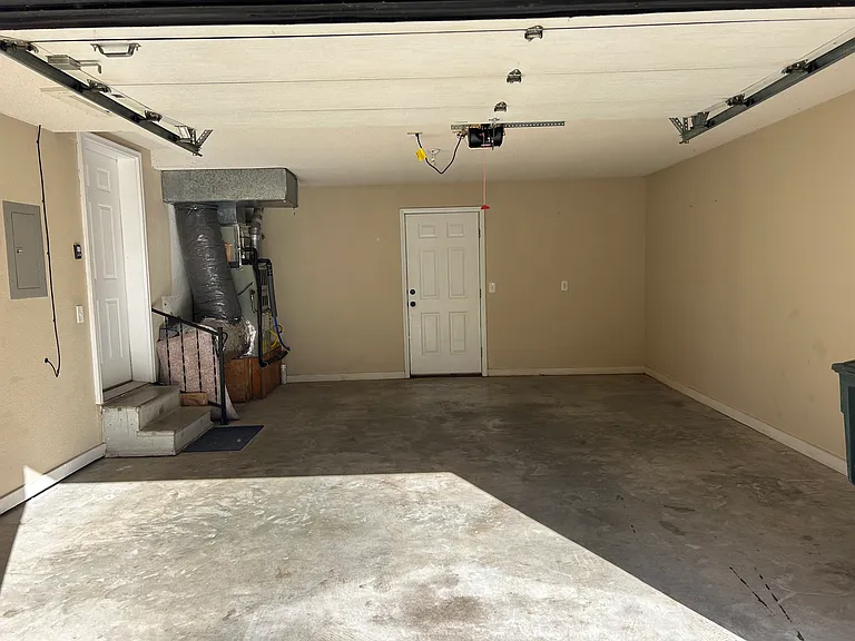 1260 E Overcrest St — Photo 13