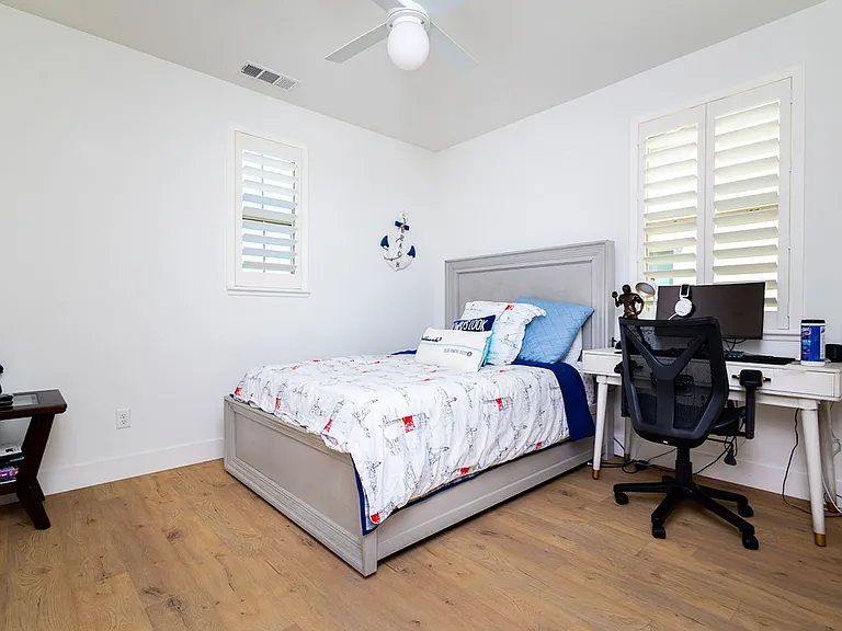 717 Wyeth Ct — Photo 23