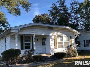 212 E Vermont St, Carterville, IL 62918