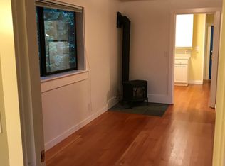 9386 Ferncliff Ave NE, Bainbridge Island, WA 98110